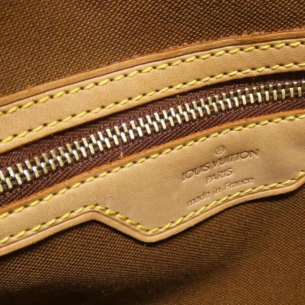 LOUIS VUITTON Brown Monogram Bag
